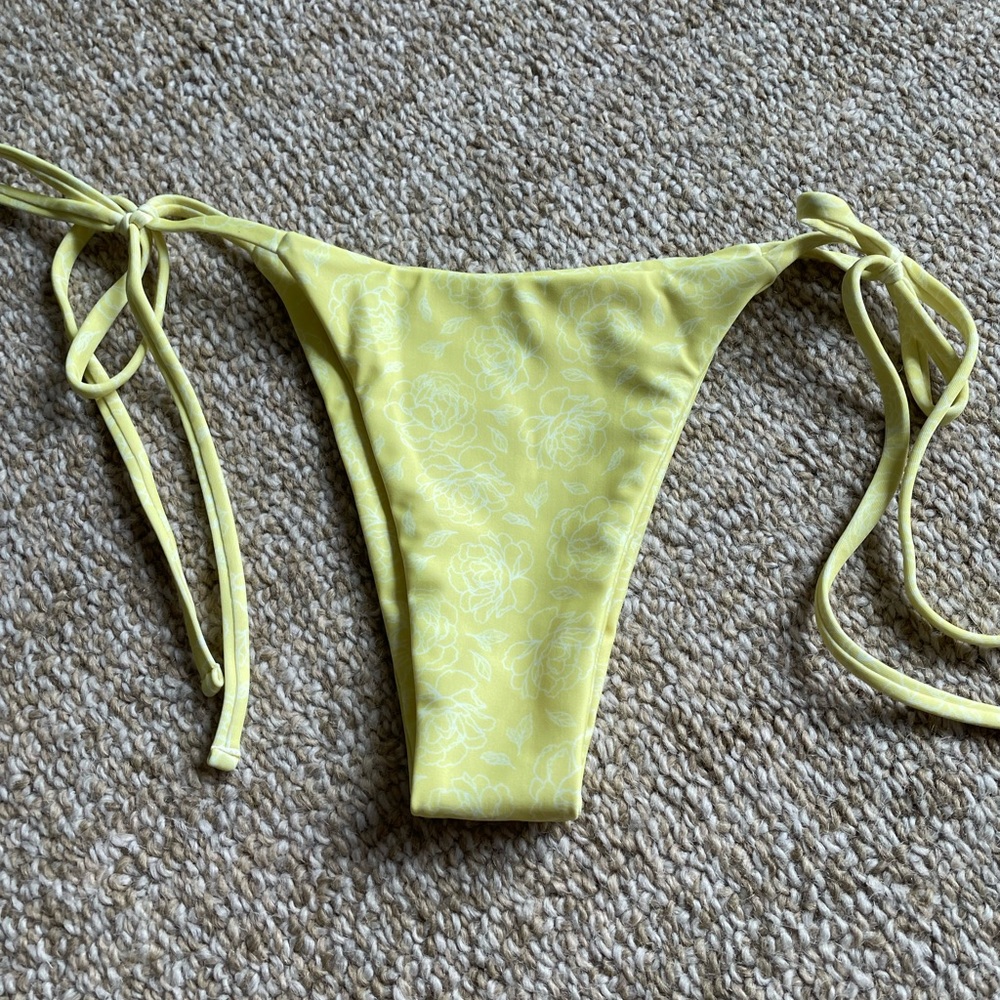 NWOT Lokahi Hailey bottom, size small